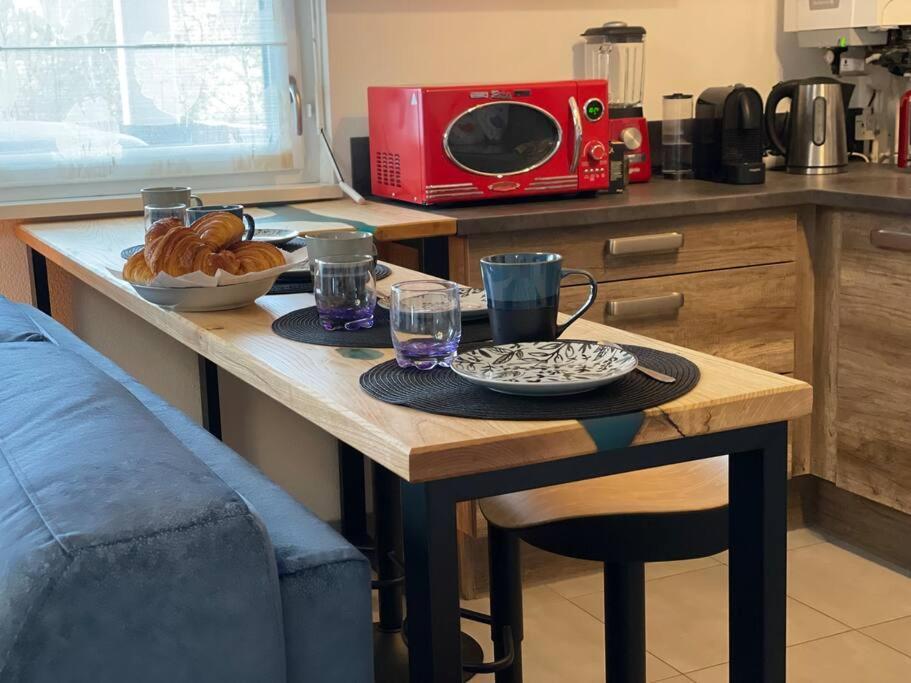Appartement - Note Boisee - Terrasse & Parking 塞莱斯塔 外观 照片